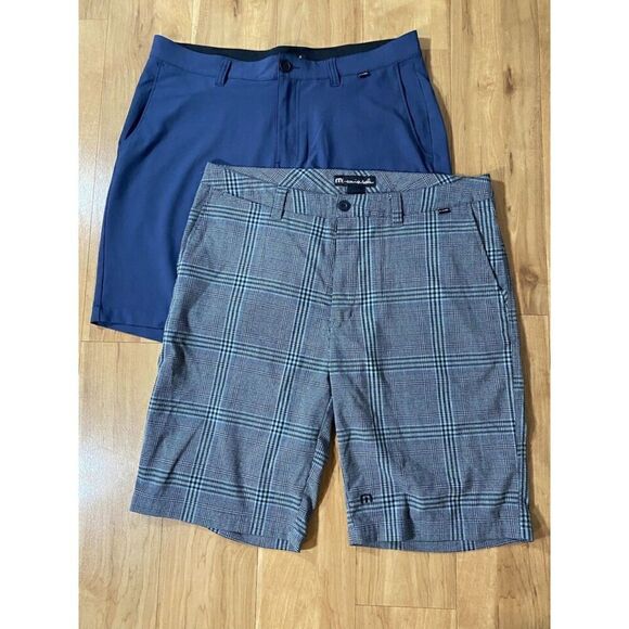 LOT (2) Travis Mathew Shorts Mens 36 Navy Blue & Plaid Flat Front Golf Stretch - Picture 1 of 13